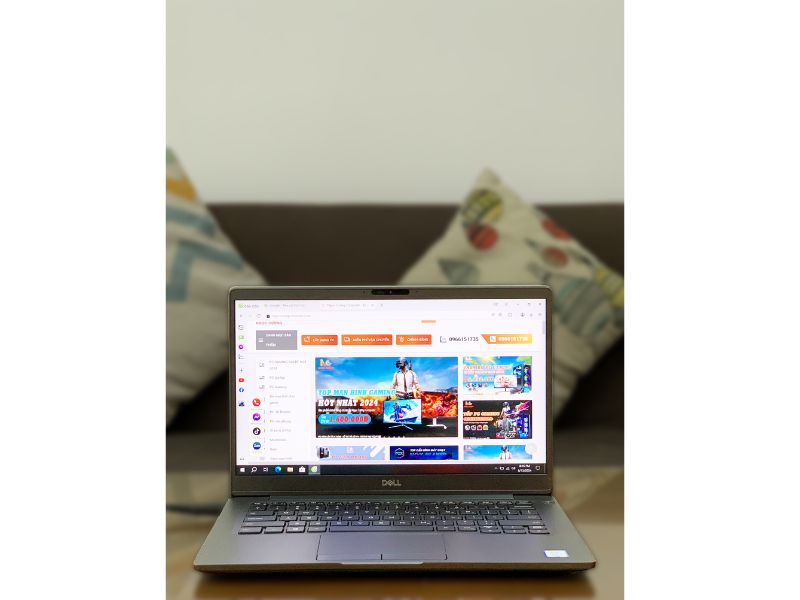 Giáo viên nên mua MacBook hay laptop? Loại nào sẽ phù hợp?
