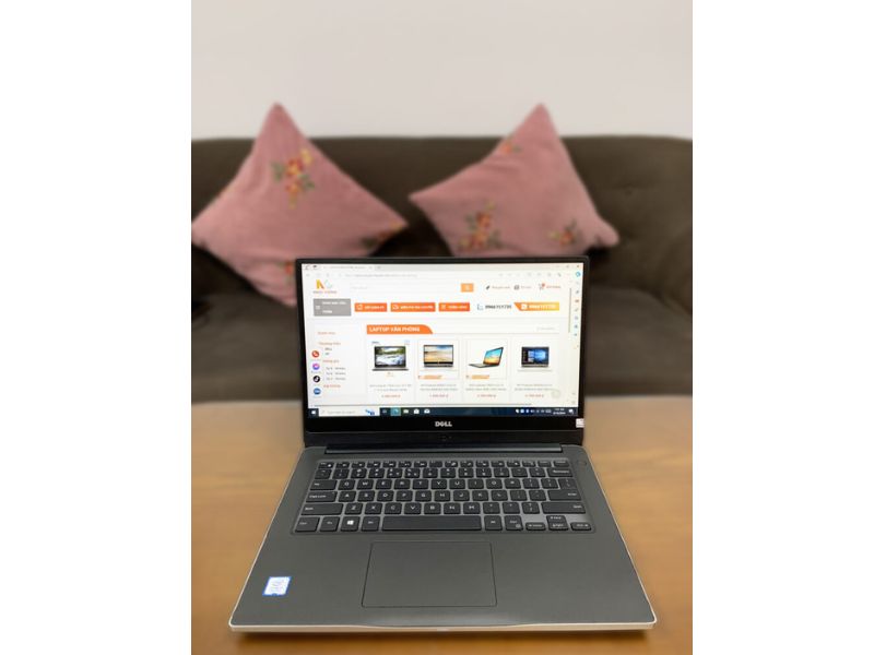 Laptop ngành du lịch