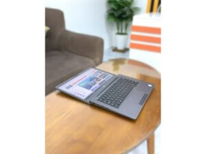 Top 3 laptop cho ngành ngôn ngữ